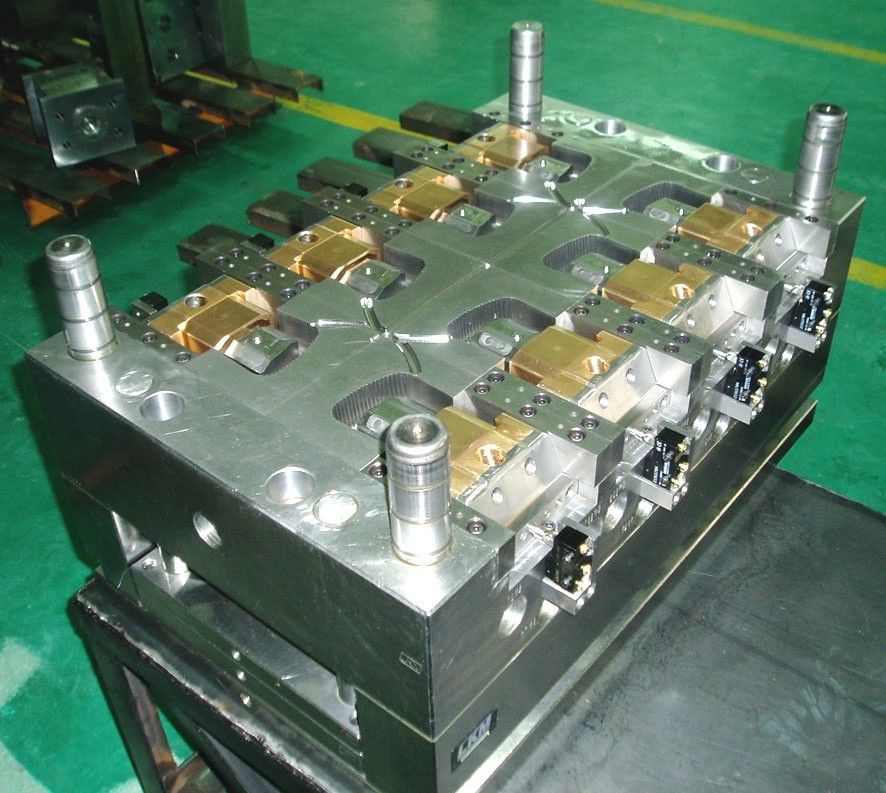 OEM Plastic Multi Cavity Mold , Hot Runner Injection Molding Polish